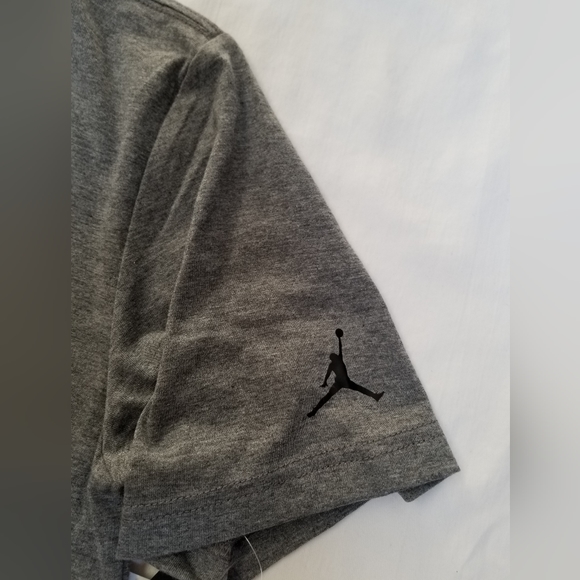 Jordan Boys' 23 Mix Up T-Shirt Size XL (13-15 YRS) carbon heather - Picture 3 of 6